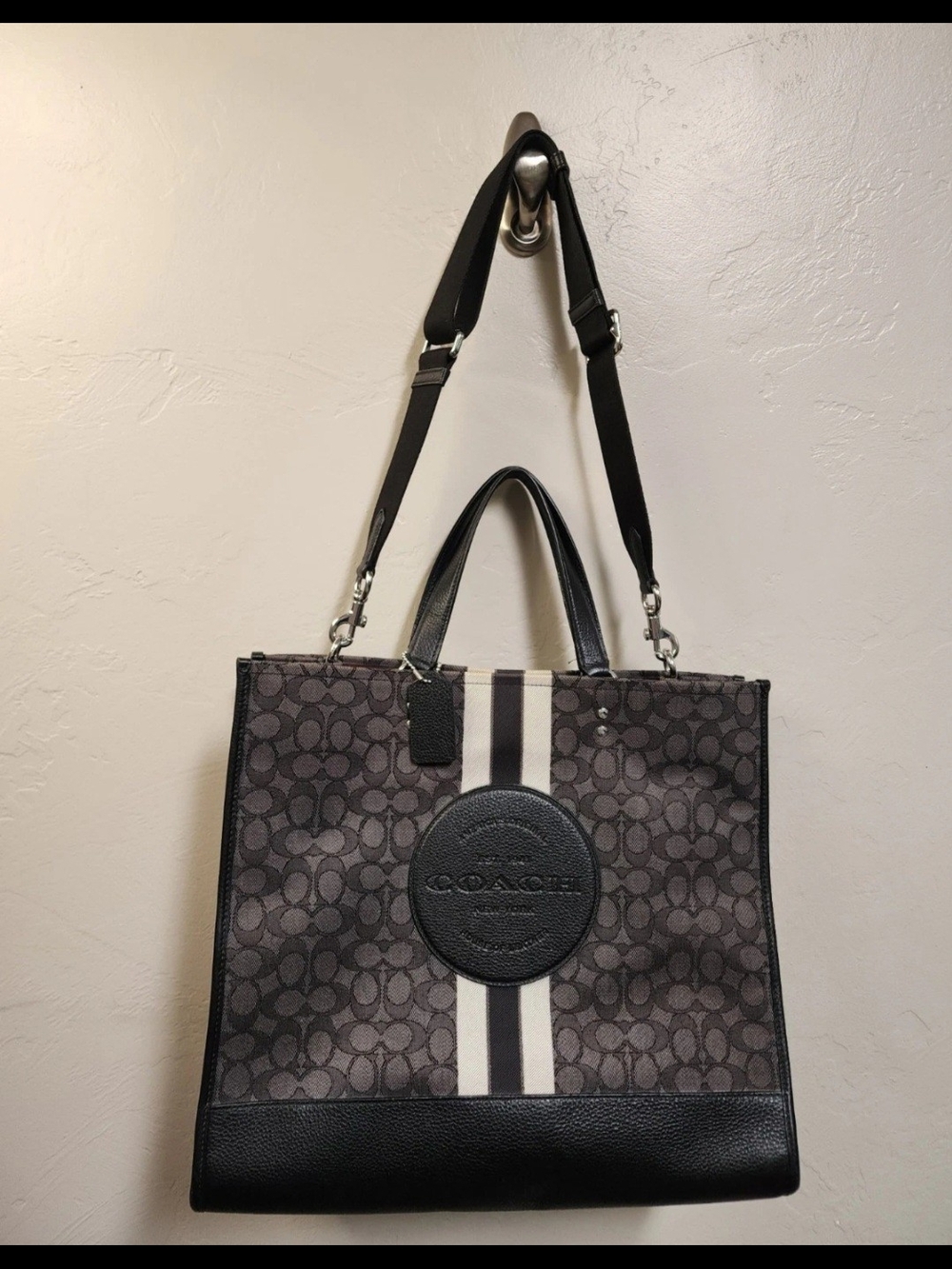 Coach Dempsey Tote 40 Signature Jacquard Stripe & Patch Black Smoke EUC